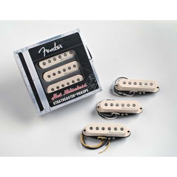 282345 Fender Hot Noiseless Stratocaster