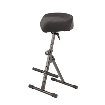235643 K&M 14044 Assis-debout